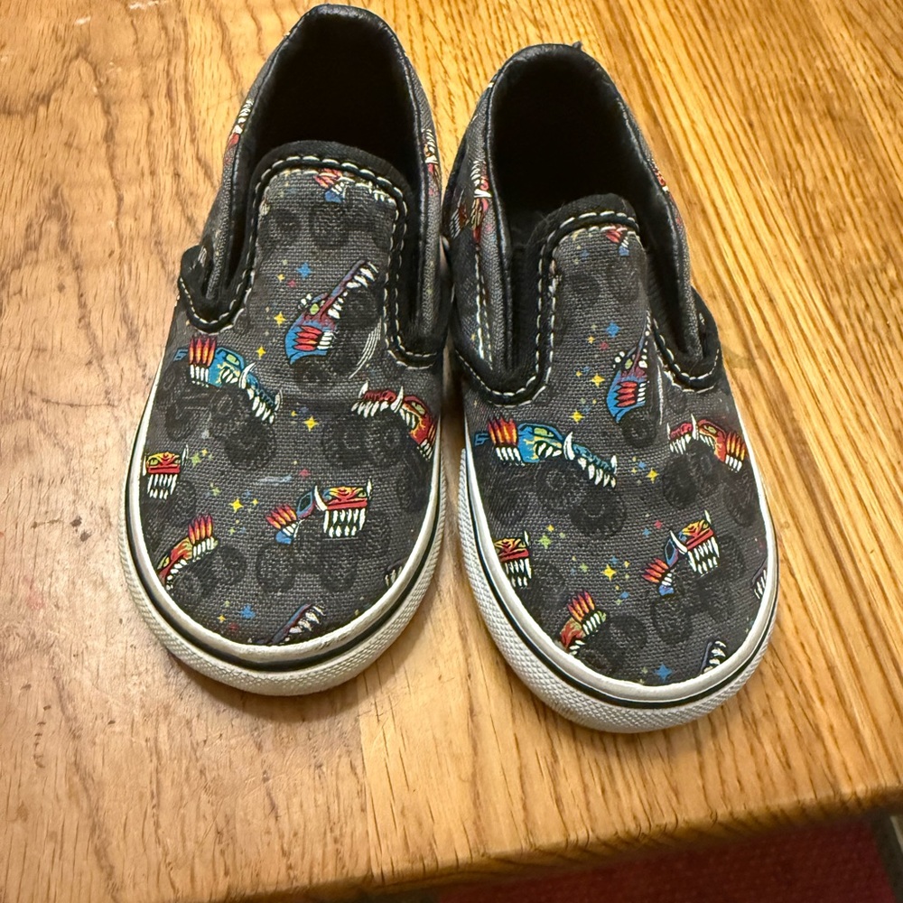 Vans Kids Black Slip-ons